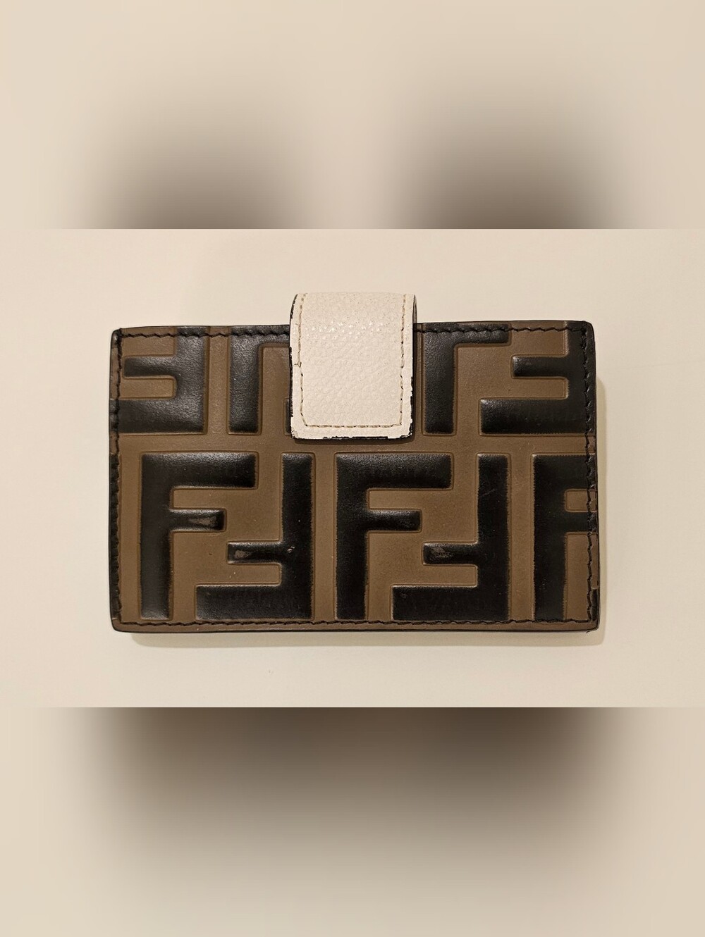 FENDI Embossed FF Logo Accordion Card Holder NWOT - Picture 4 of 13